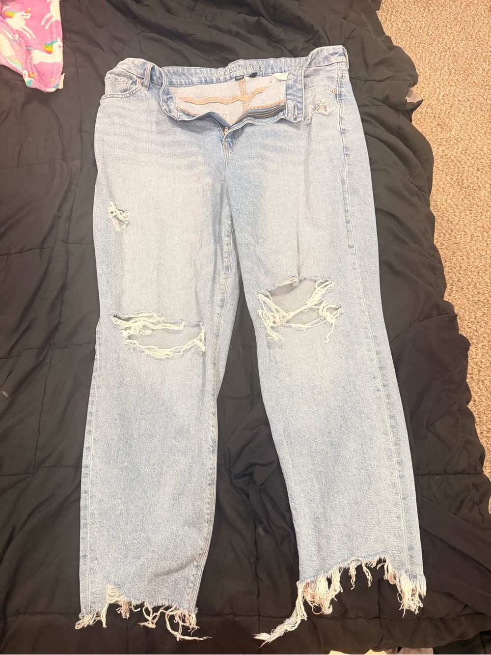 American Eagle Strigid Curvy mom Jean-Light Wash